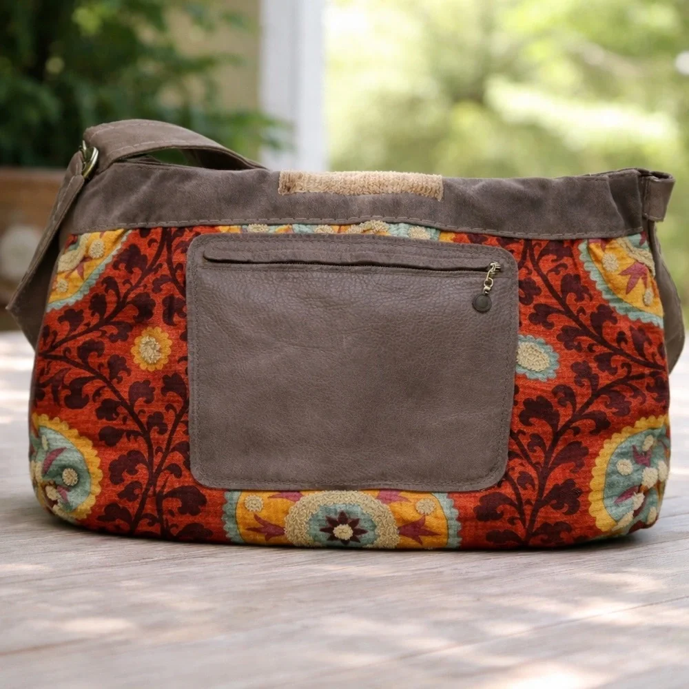 ONE OF A KIND Artisan Leather Large Laptop Weekender Bag | 22